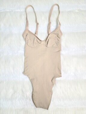 SKIMS Seamless Sculpt Thong Bodysuit Cream Clay XS NEW